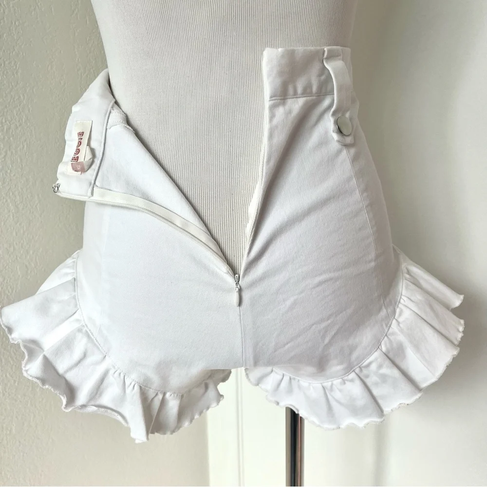Eggie Ruffle Shorts - Picture 10 of 10